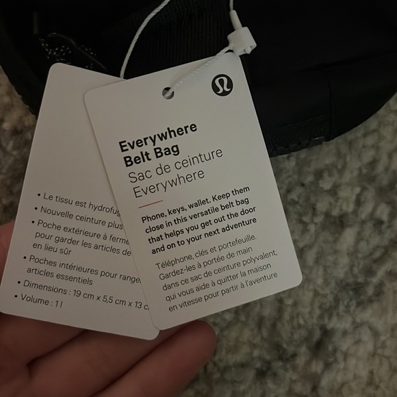 Lululemon belt bag NWT - Picture 3 of 3